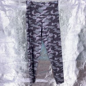 Onzie Camo High Waist Leggings 7/8 Length M/L